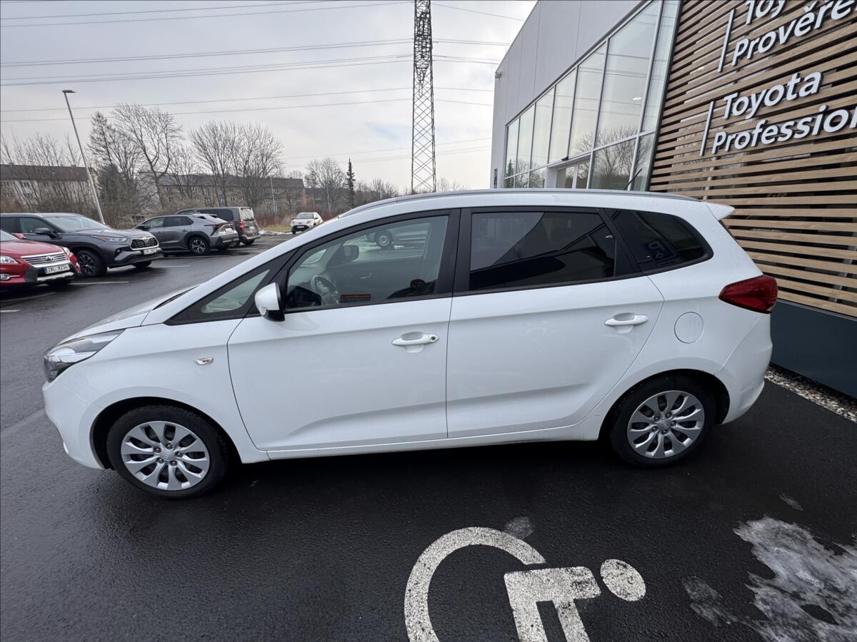 Kia Carens