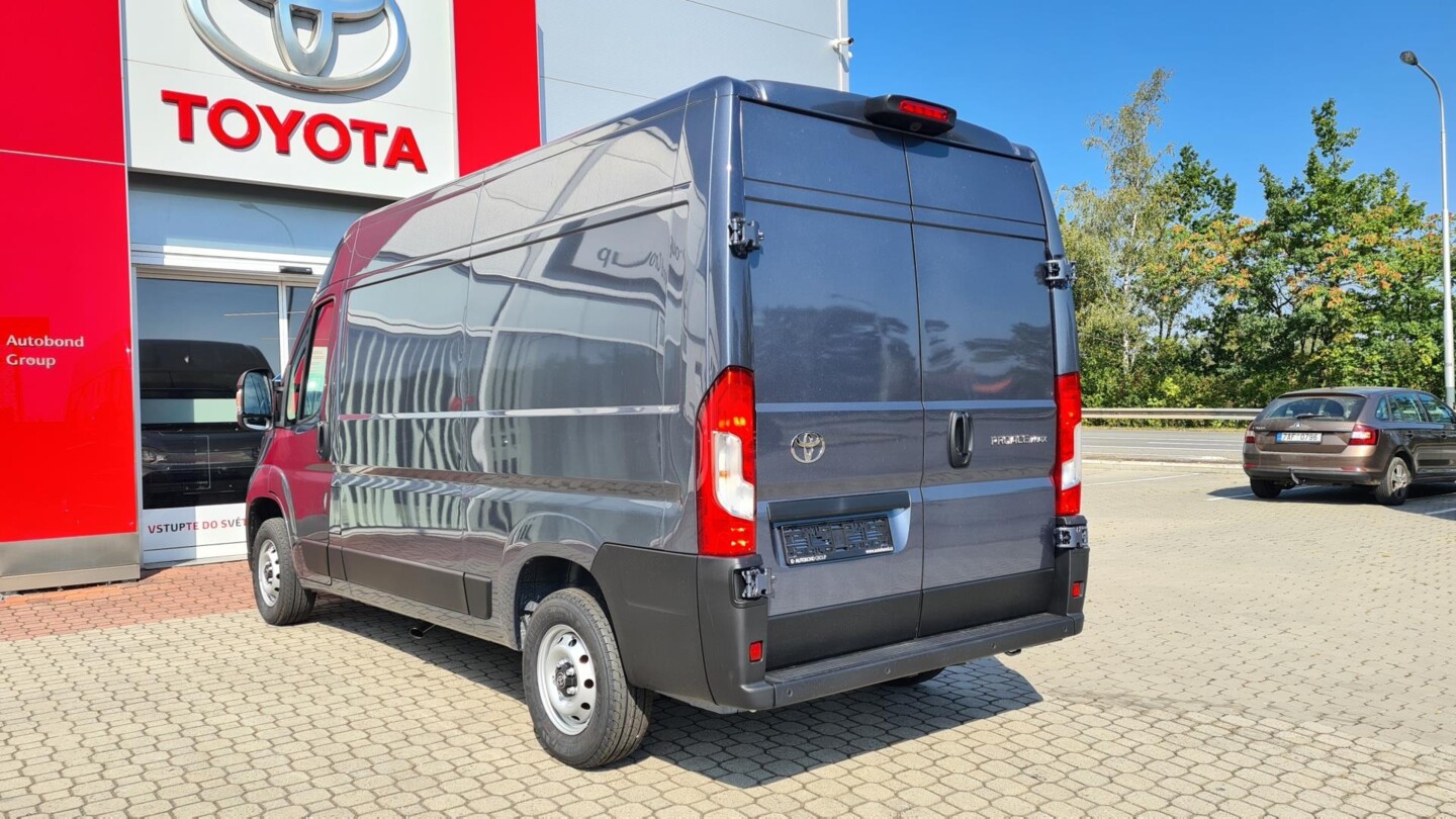 Toyota PROACE