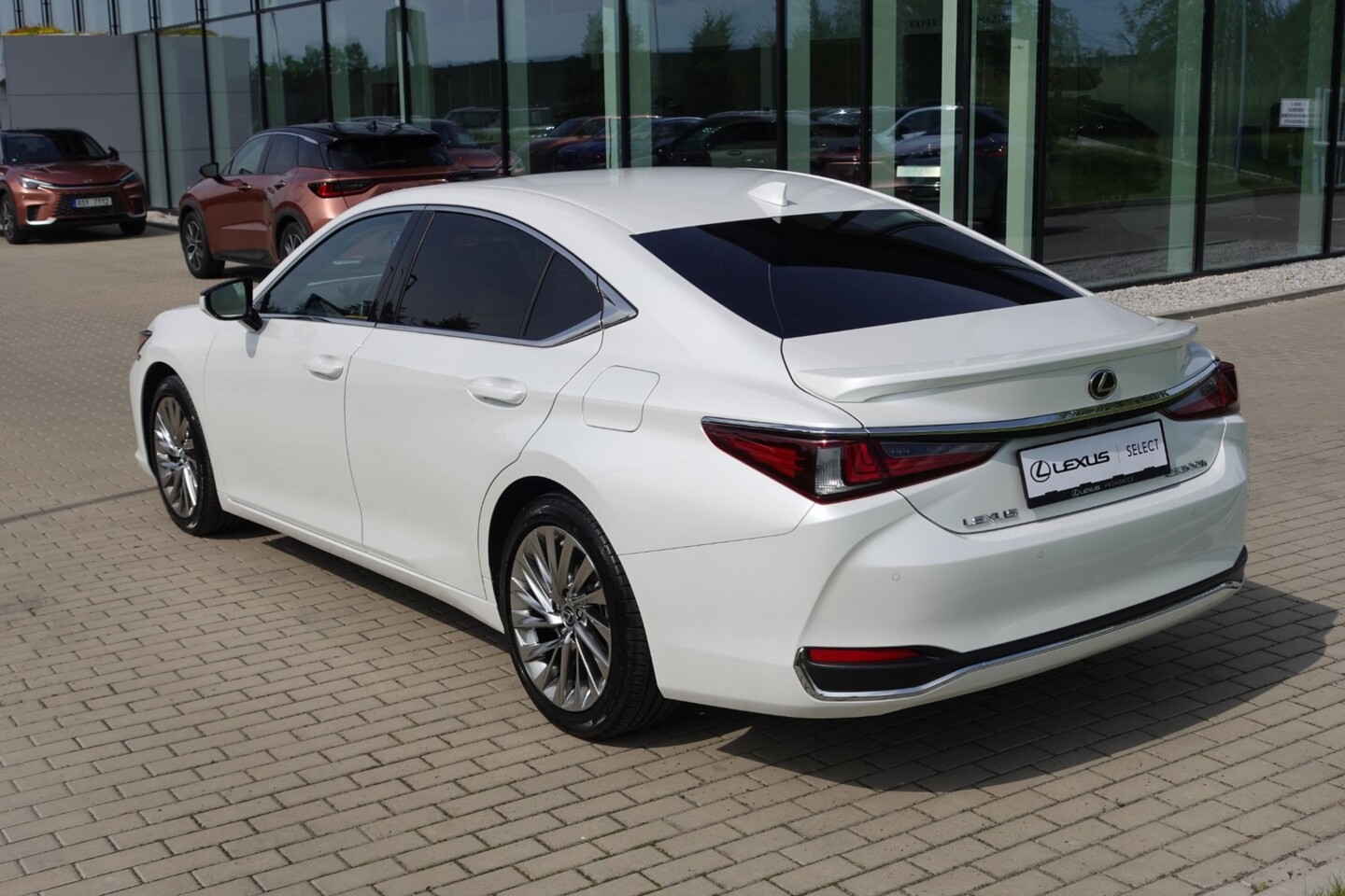 Lexus ES