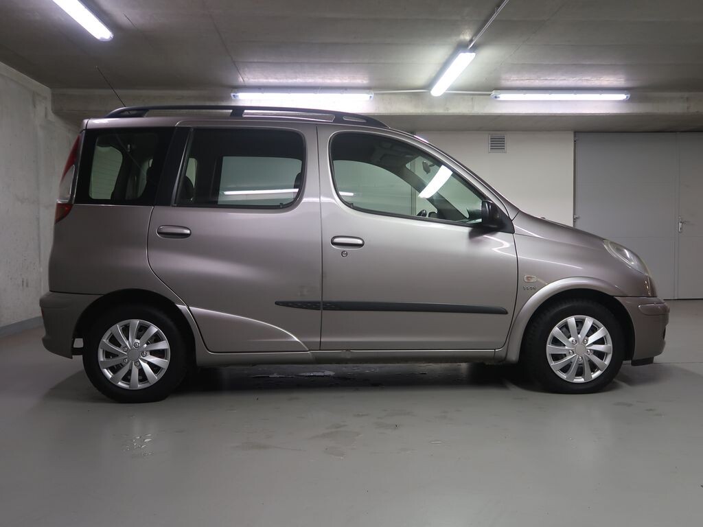 Toyota Yaris Verso