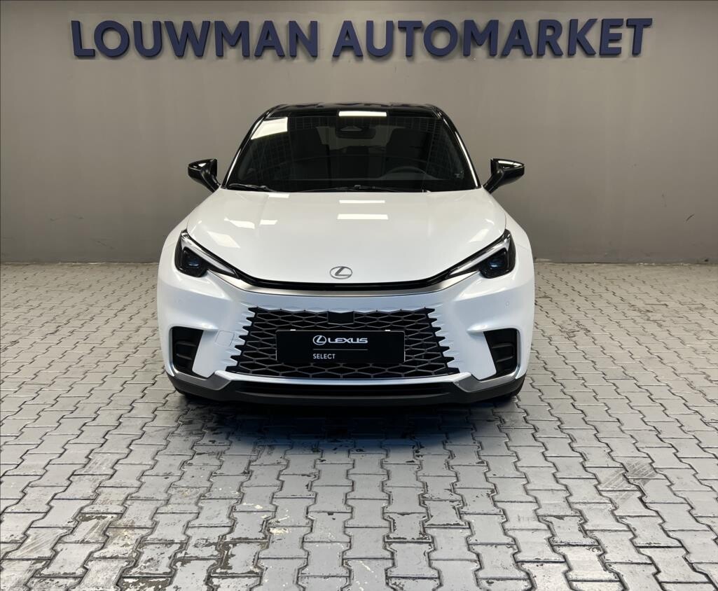 Lexus LBX