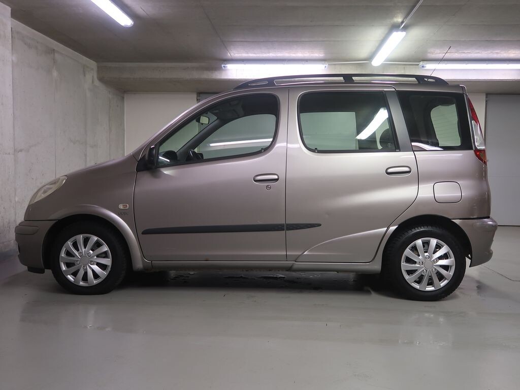 Toyota Yaris Verso