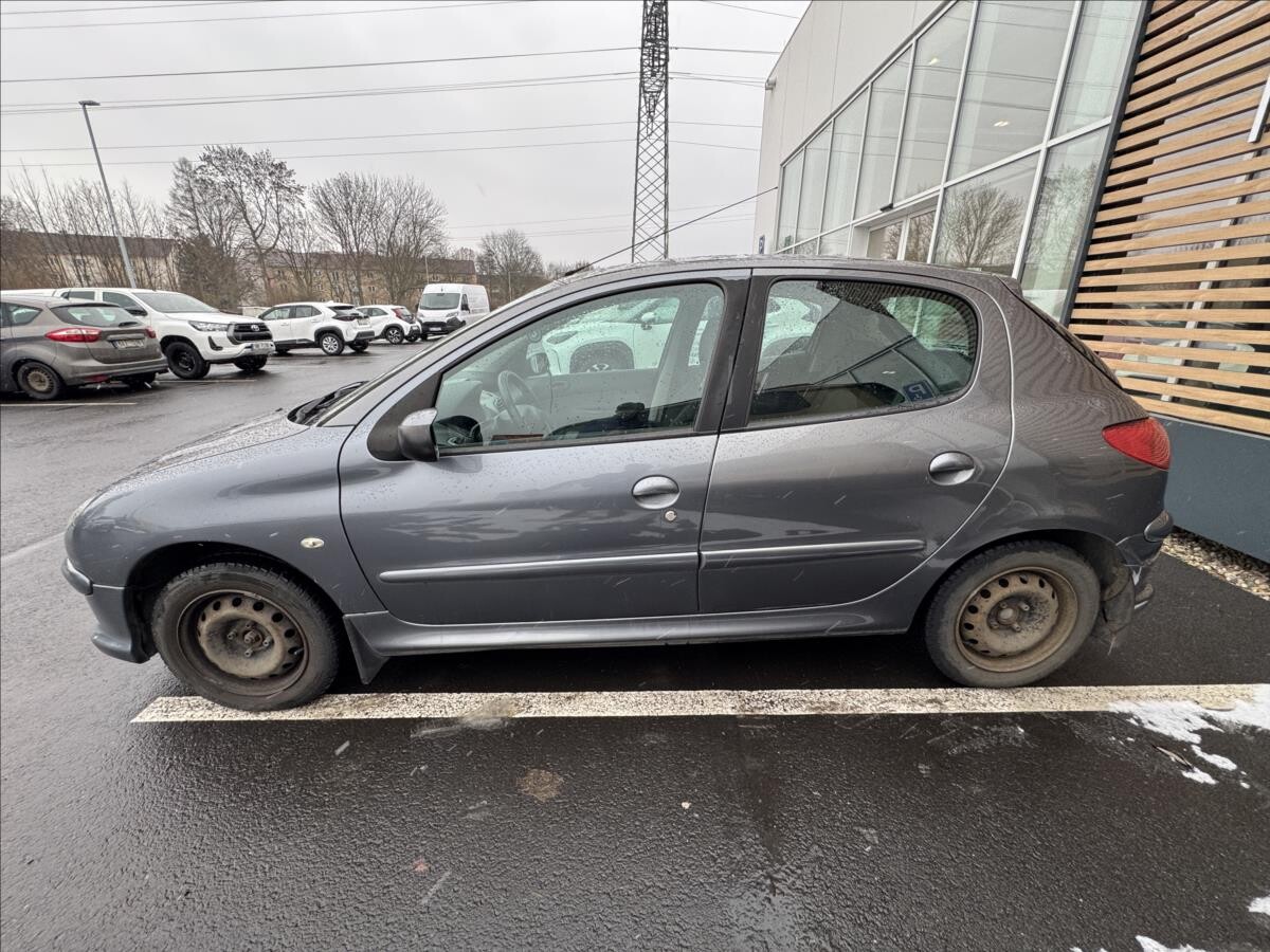 Peugeot 206