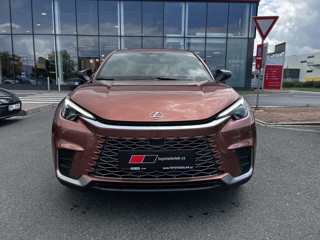 Lexus LBX
