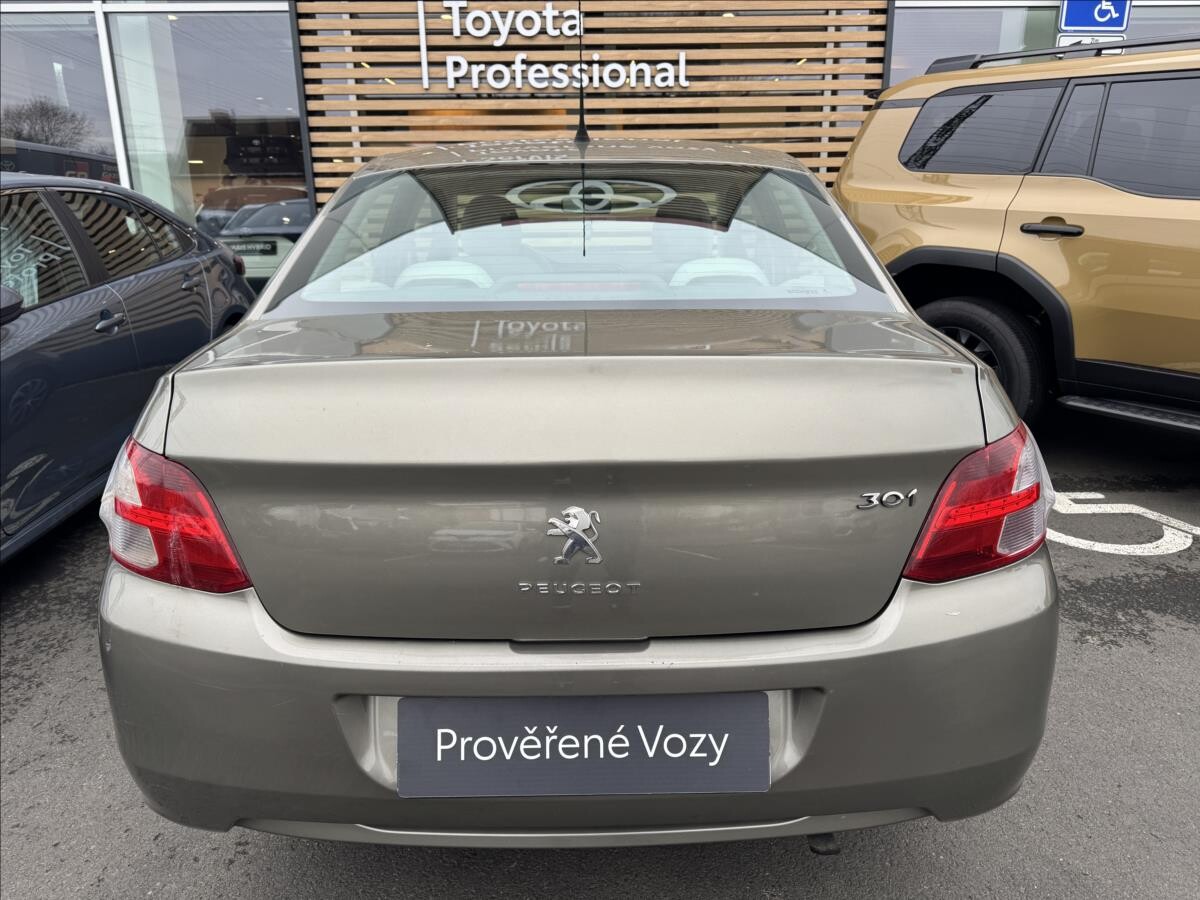 Peugeot 301