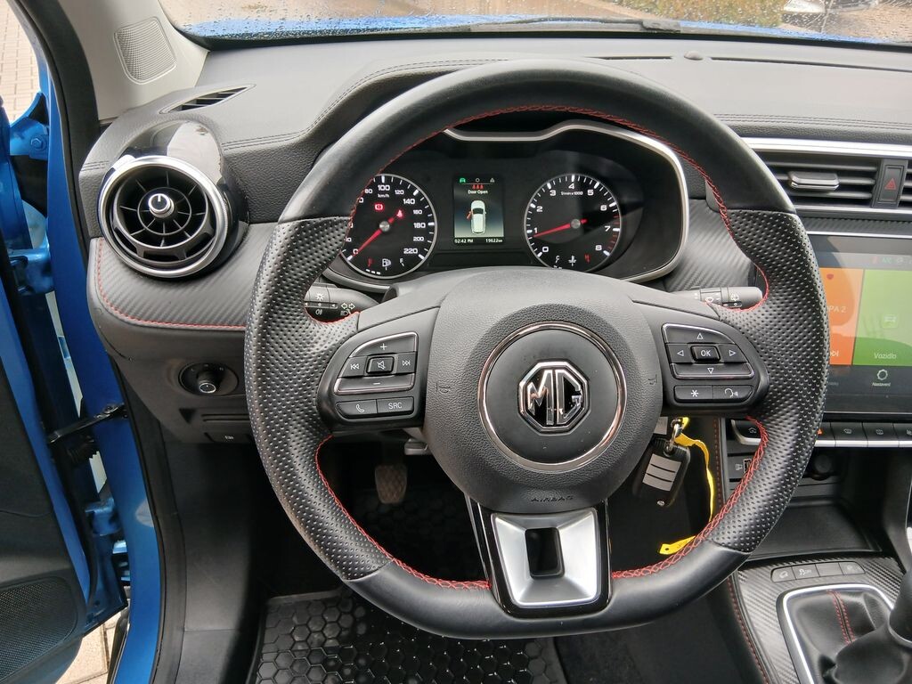 MG ZS