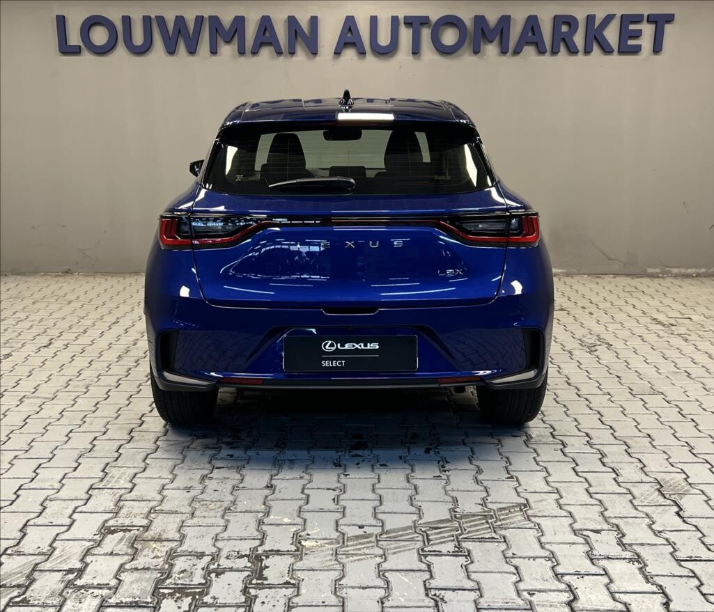 Lexus LBX