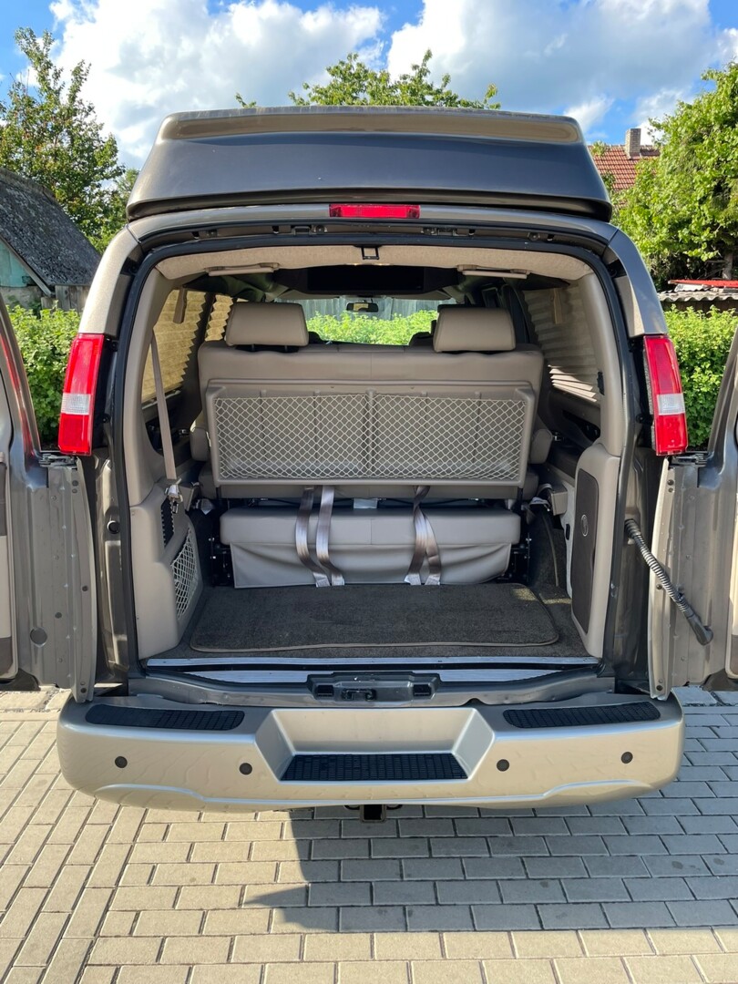GMC Savana