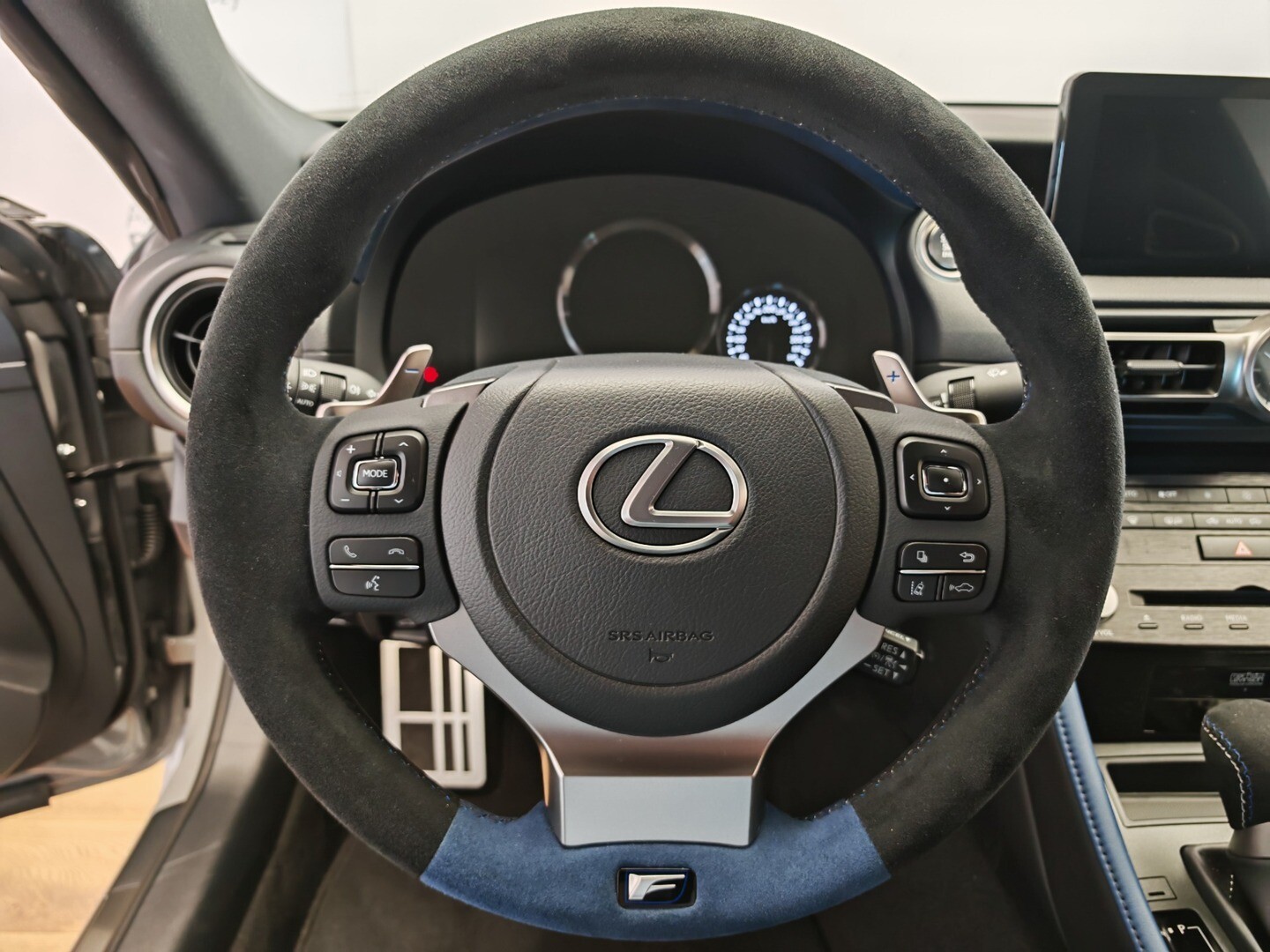 Lexus RC