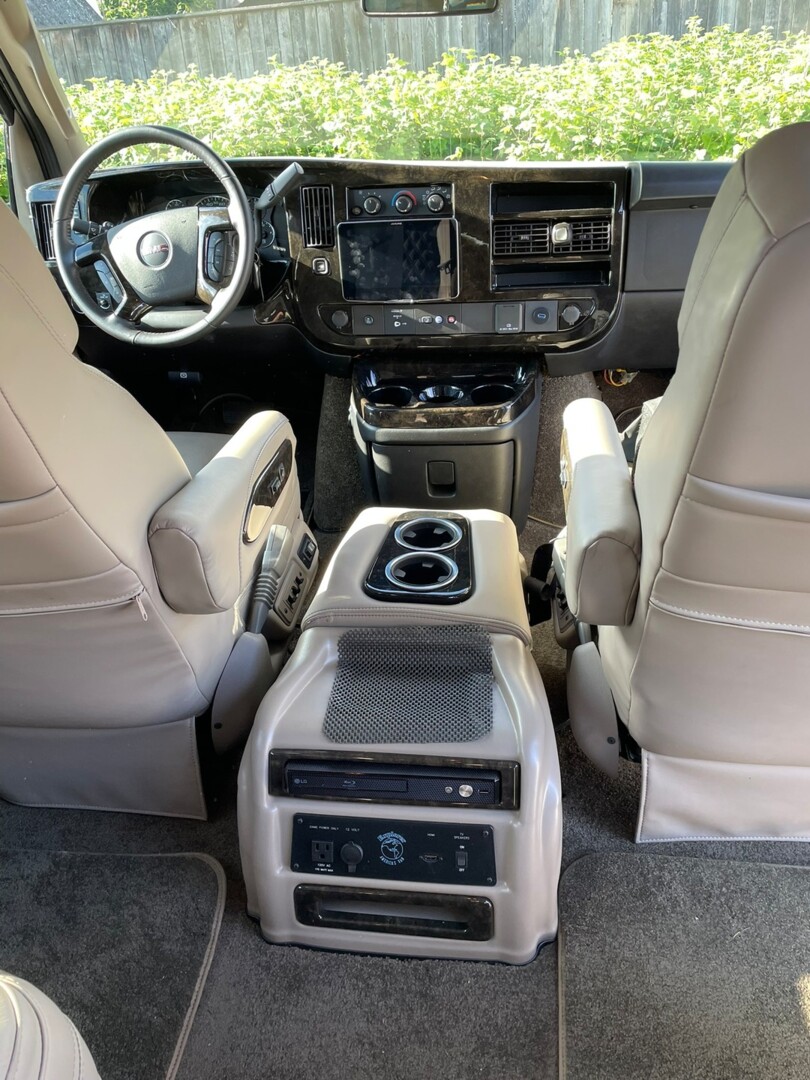 GMC Savana