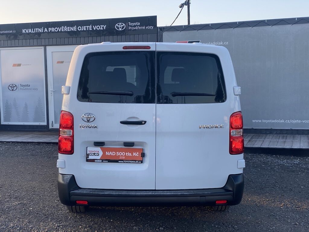 Toyota PROACE