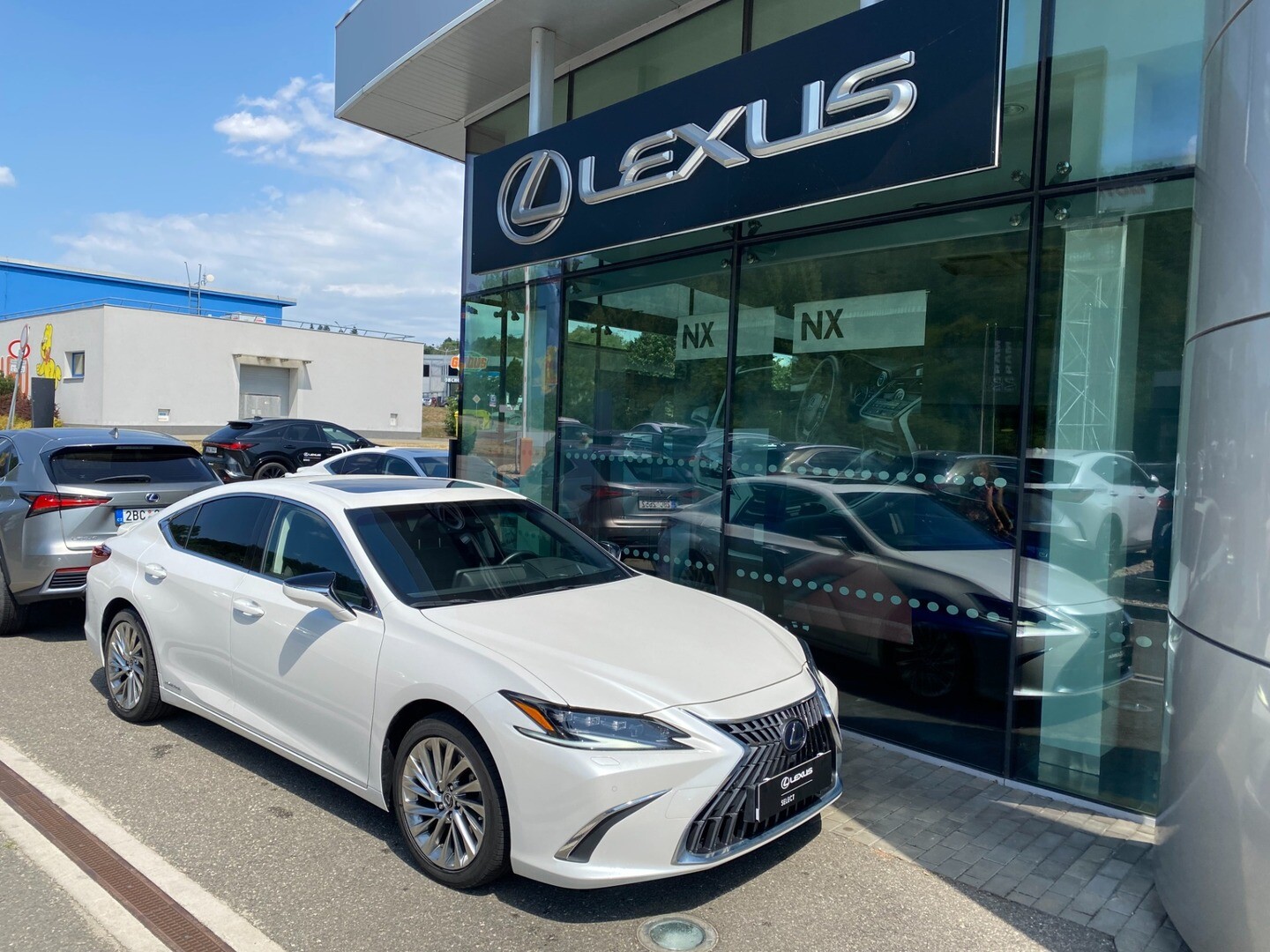 Lexus ES