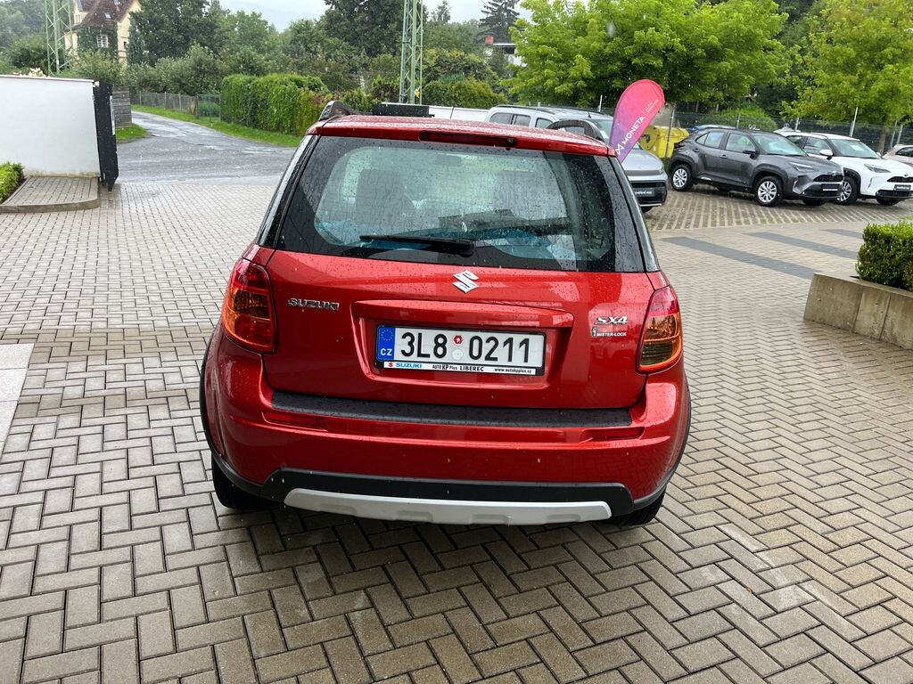 Suzuki SX4