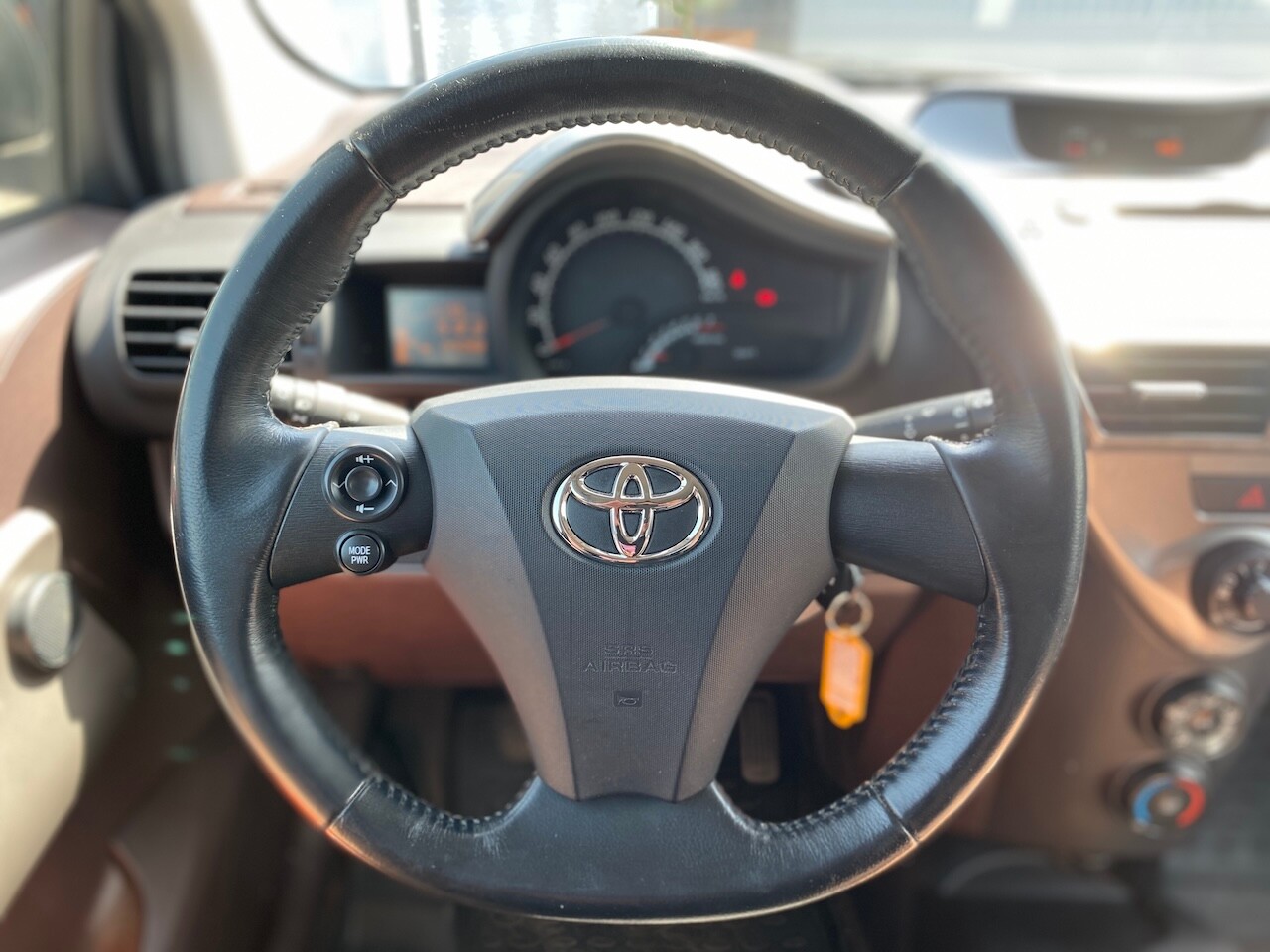 Toyota iQ