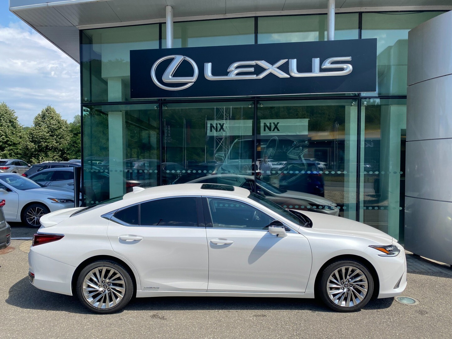 Lexus ES