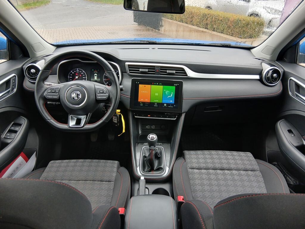 MG ZS