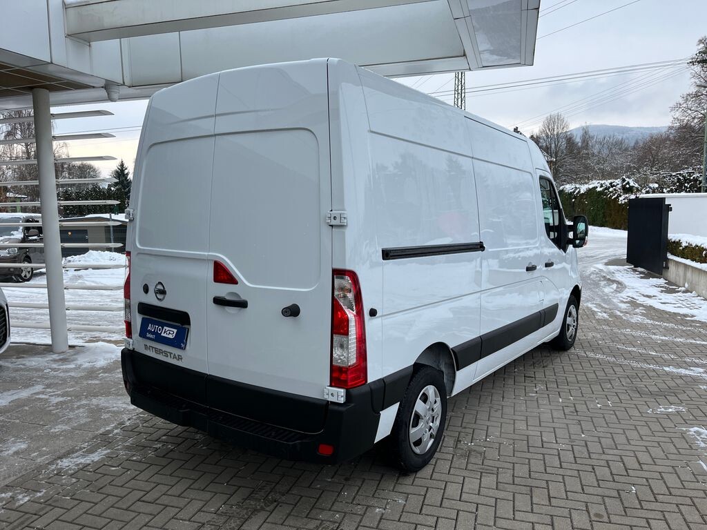 Nissan Interstar