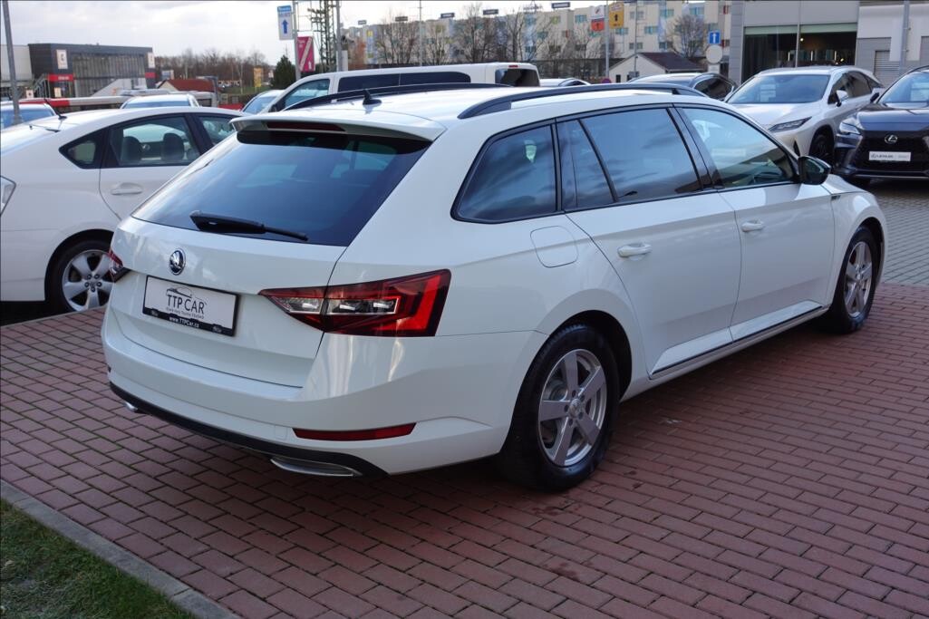 Škoda Superb