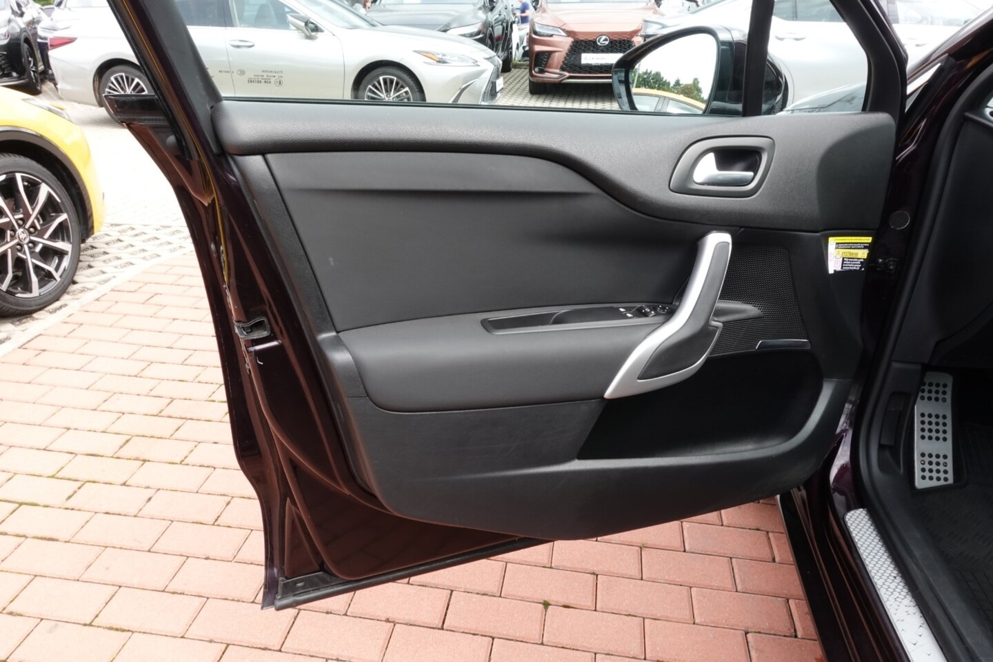 DS Automobiles DS 4