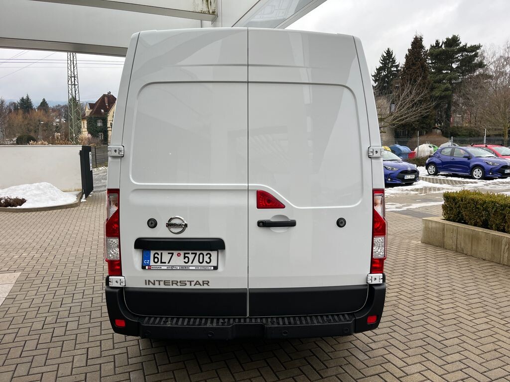Nissan Interstar