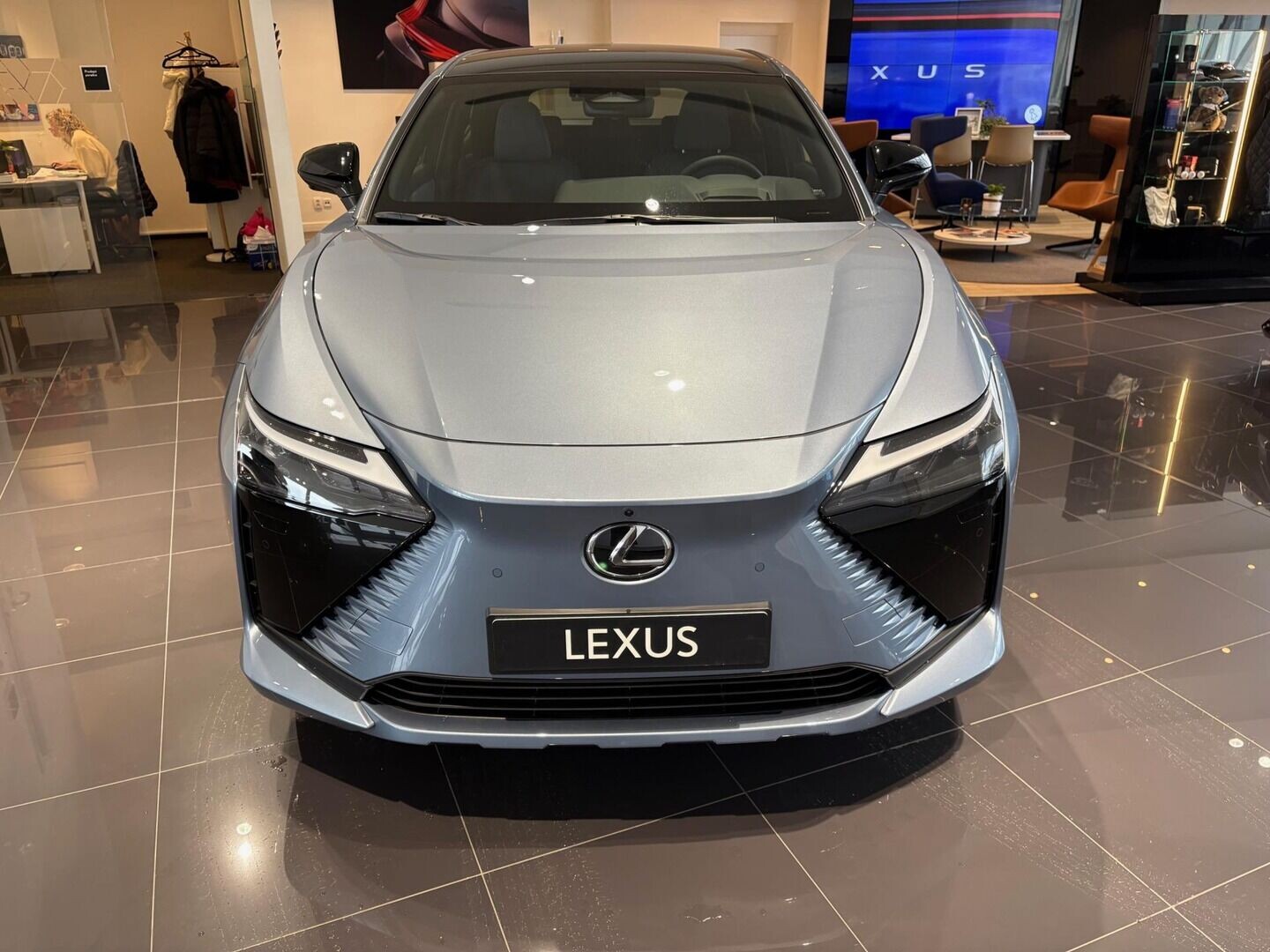 Lexus RZ