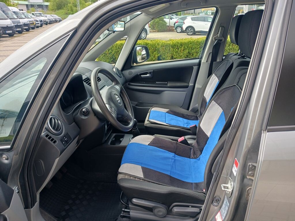 Suzuki SX4