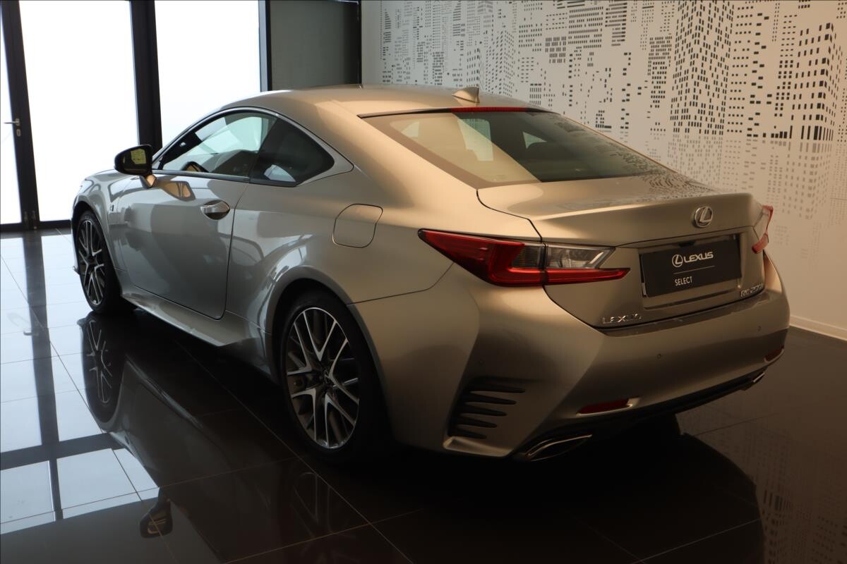 Lexus RC