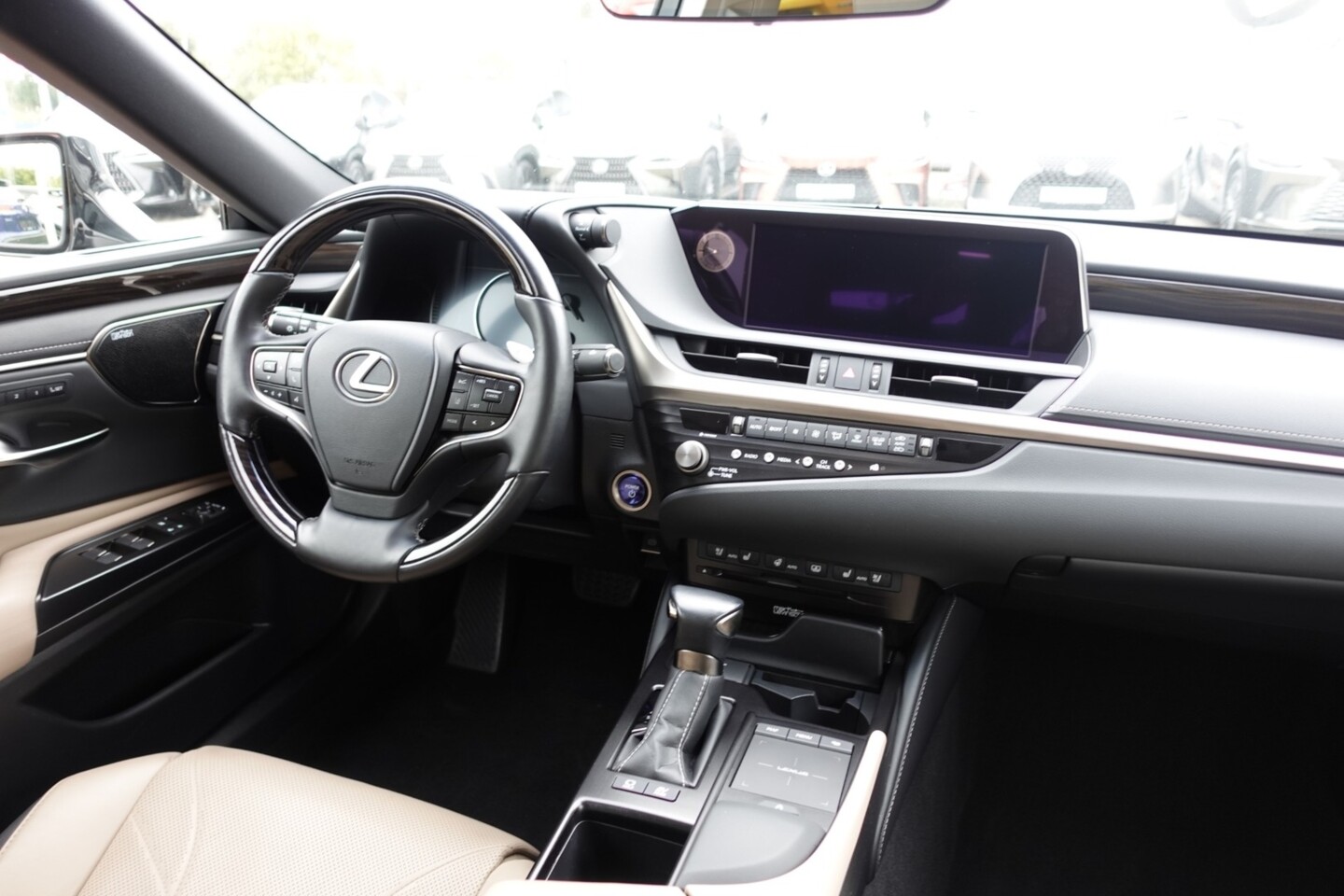 Lexus ES