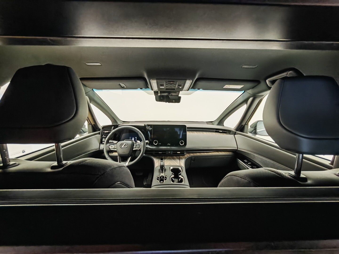 Lexus LM