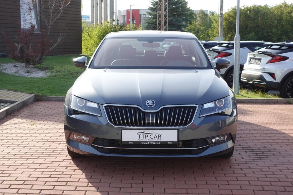 Škoda Superb