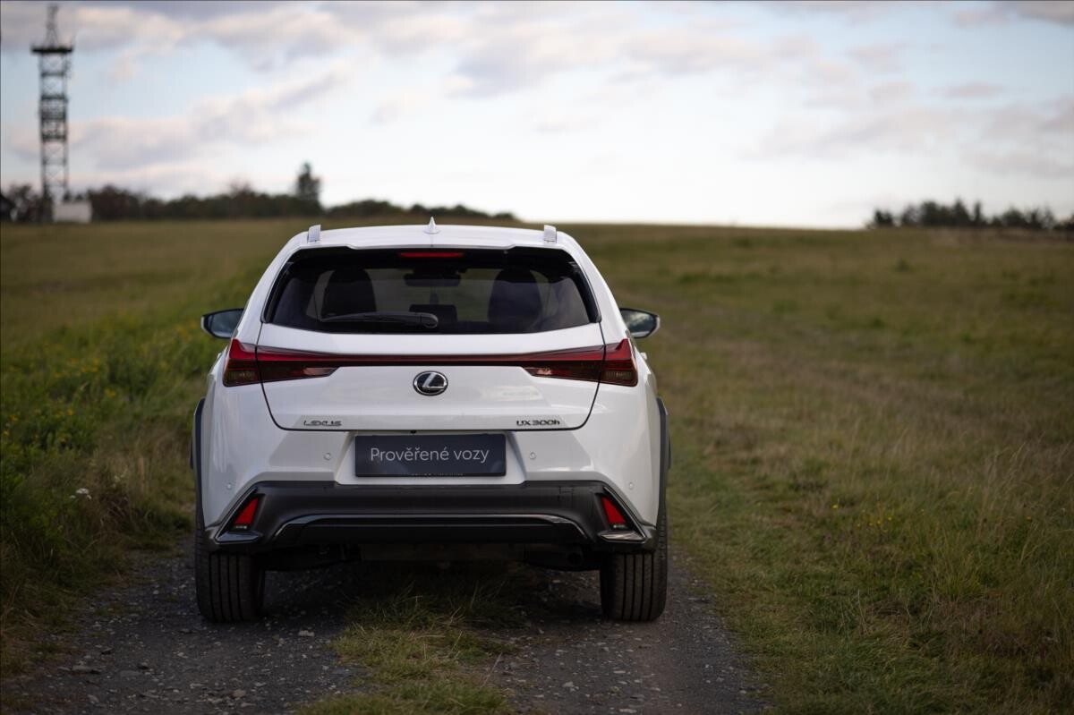 Lexus UX