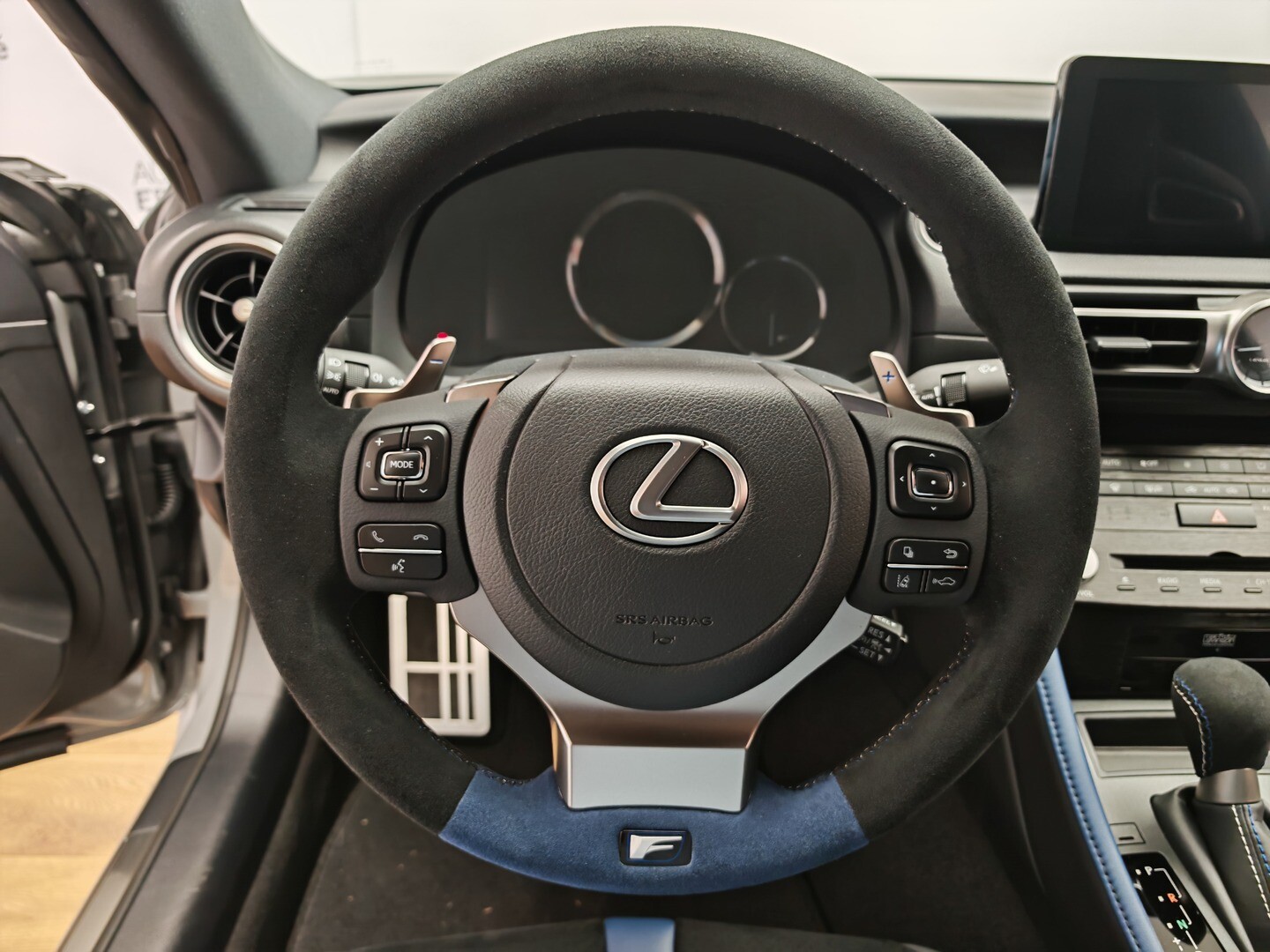 Lexus RC