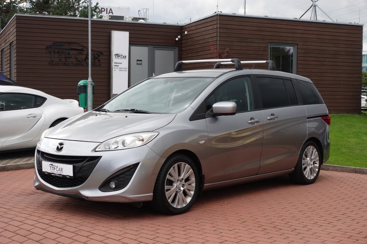 Mazda 5
