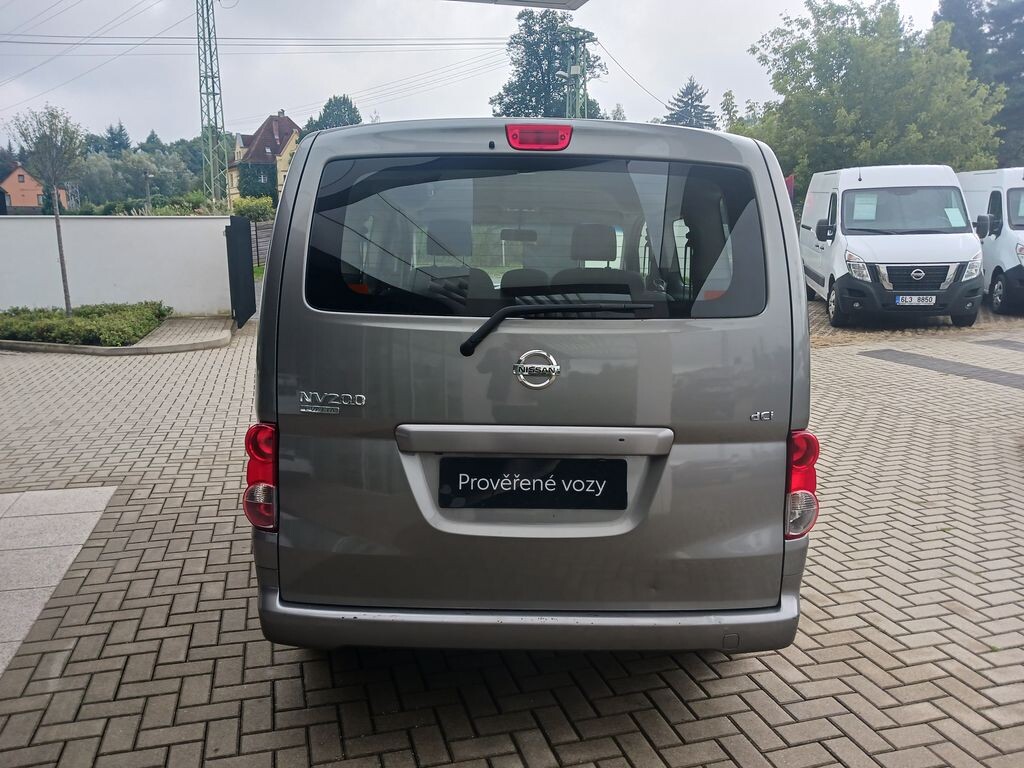 Nissan NV200