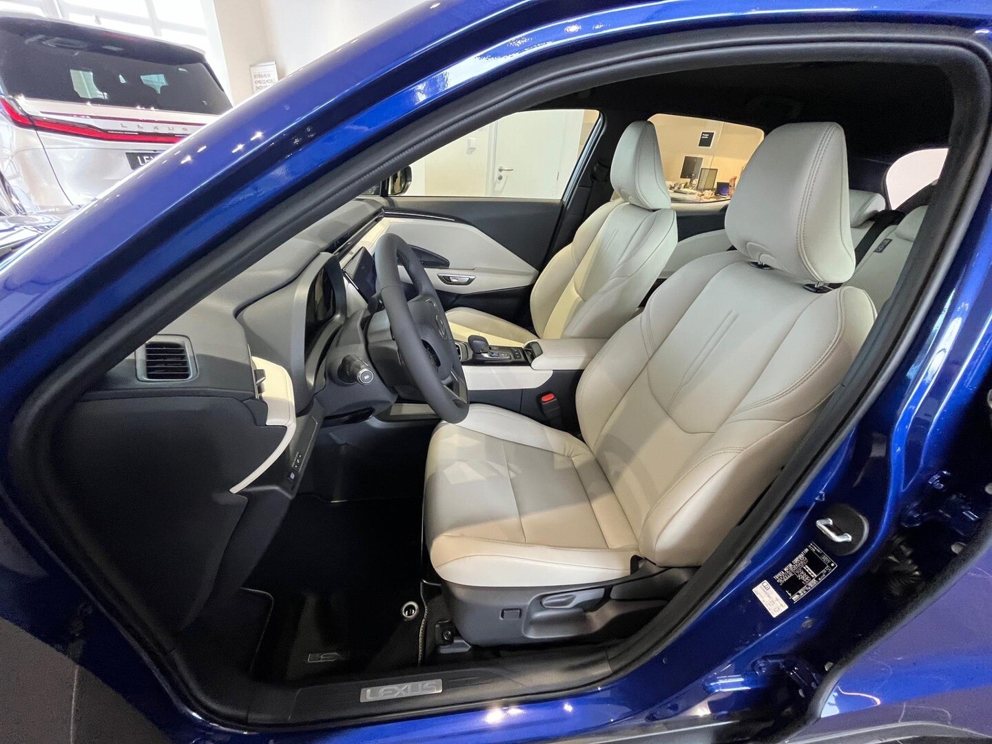 Lexus LBX