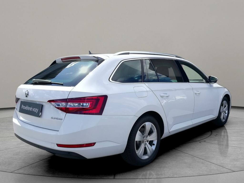 Škoda Superb