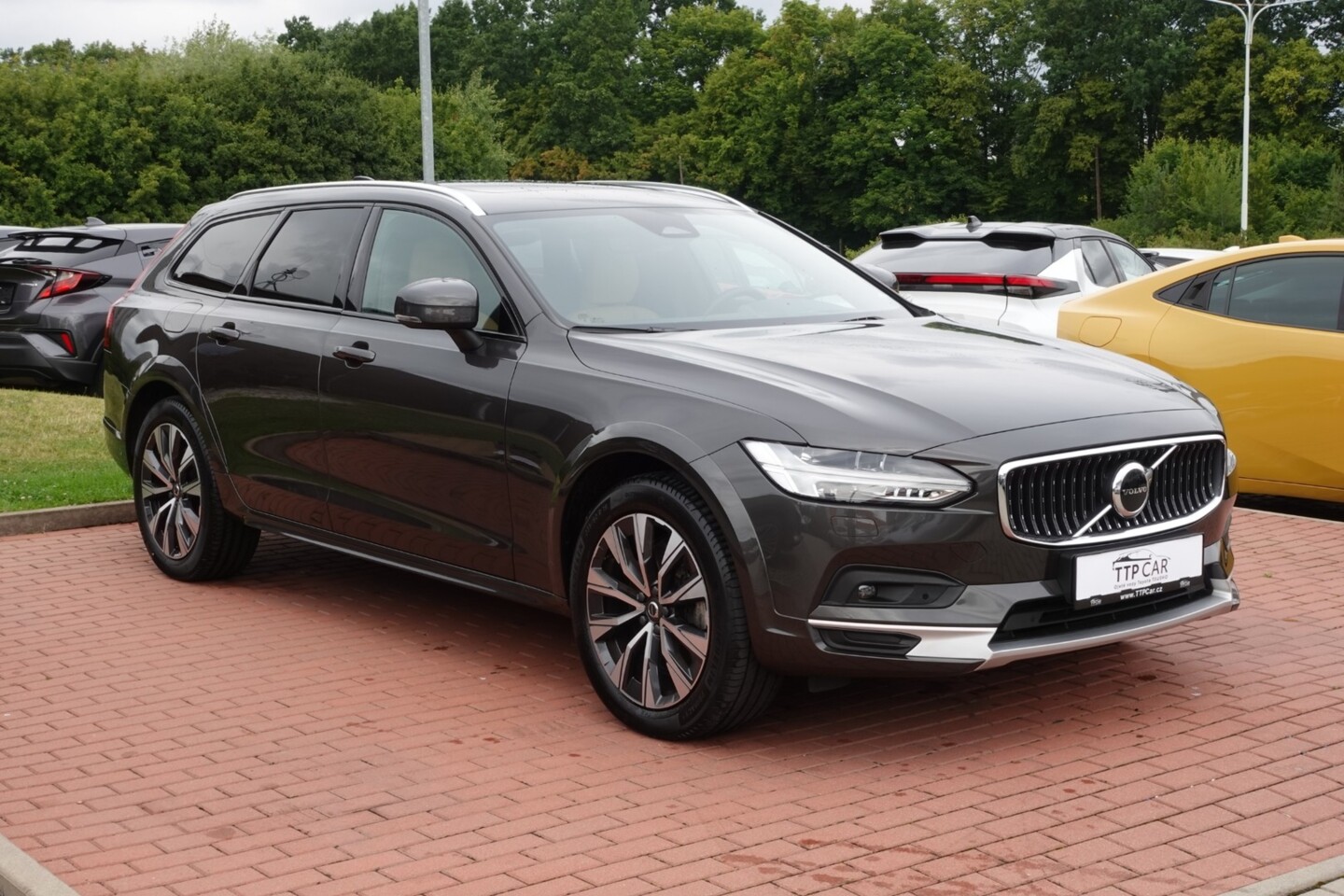 Volvo V90 Cross Country