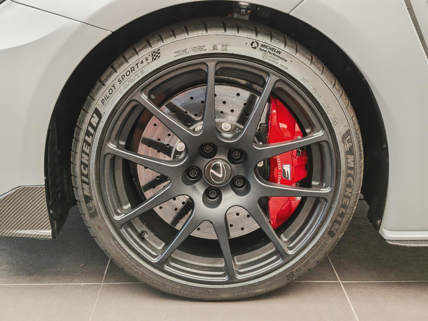Lexus RC