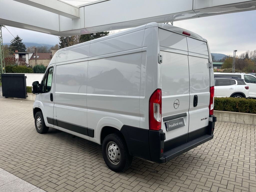 Opel Movano