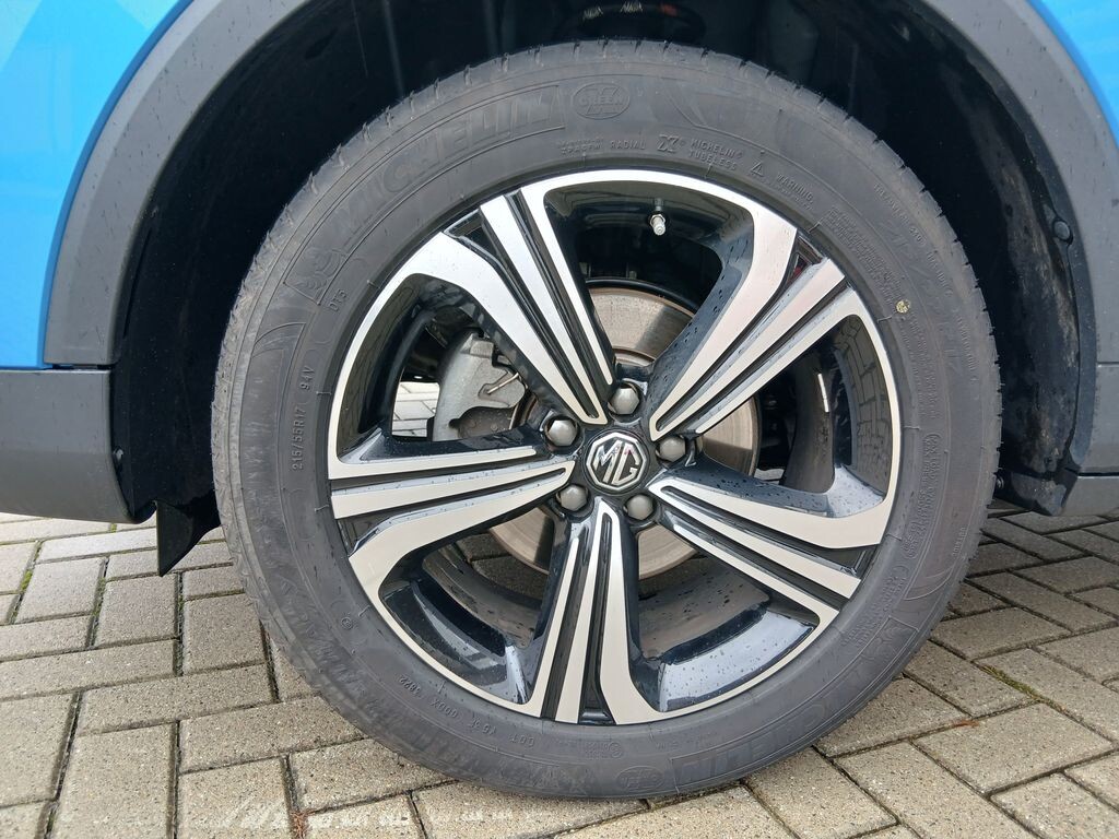 MG ZS