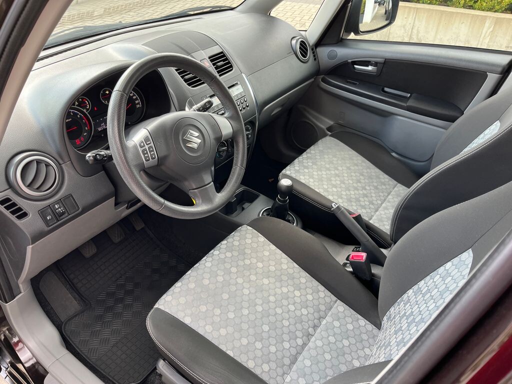 Suzuki SX4