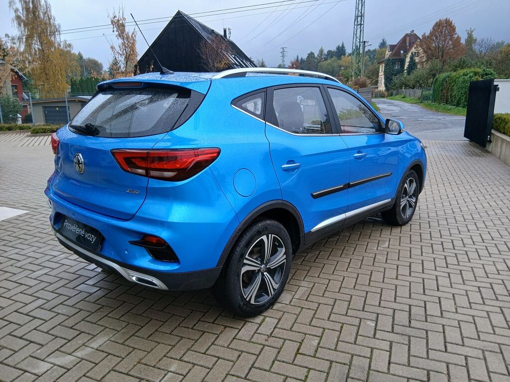 MG ZS