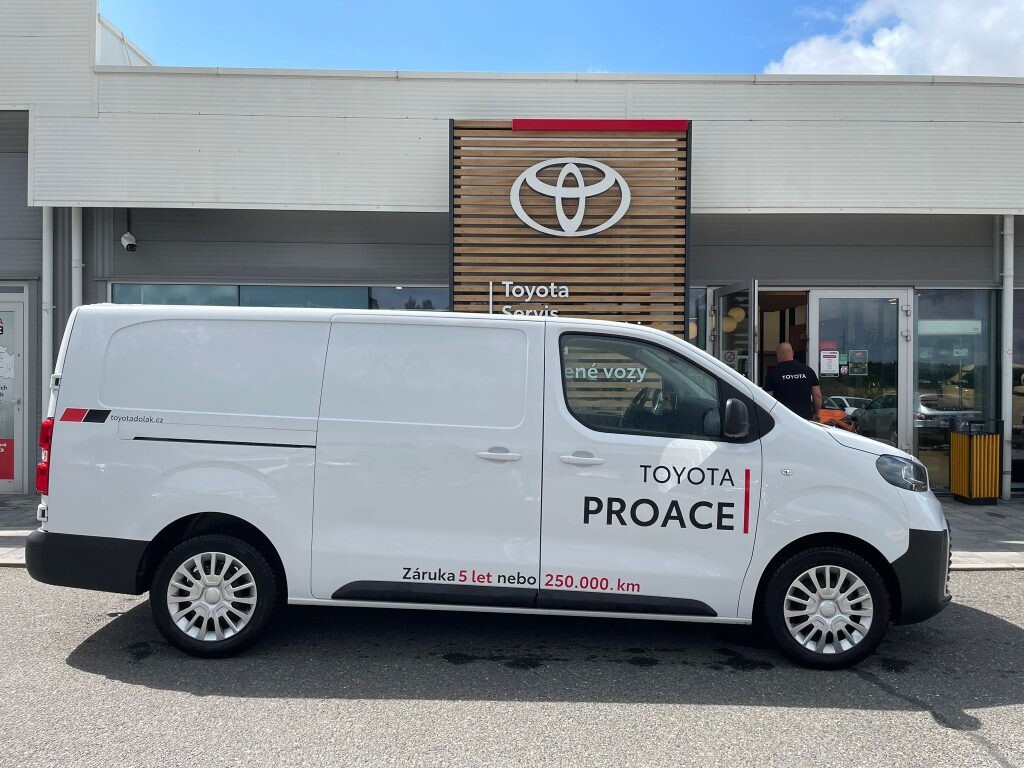 Toyota PROACE