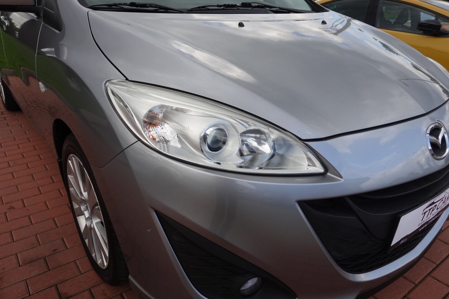 Mazda 5