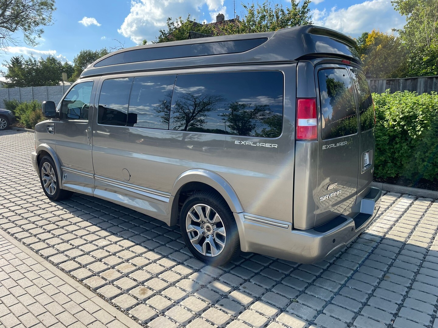 GMC Savana