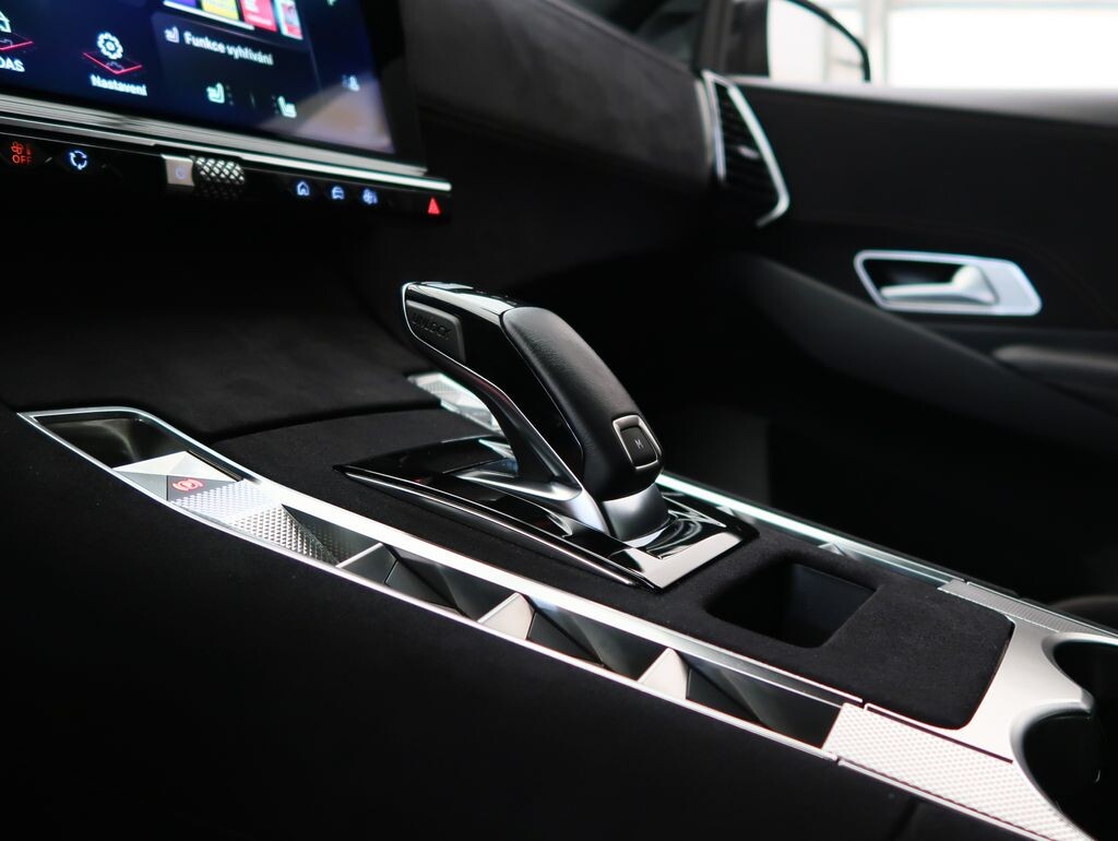 DS Automobiles DS 7 Crossback