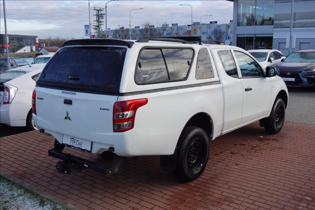 Mitsubishi L200