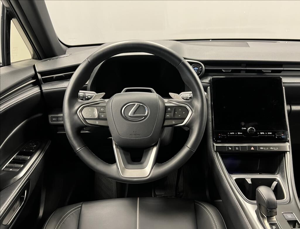 Lexus LBX
