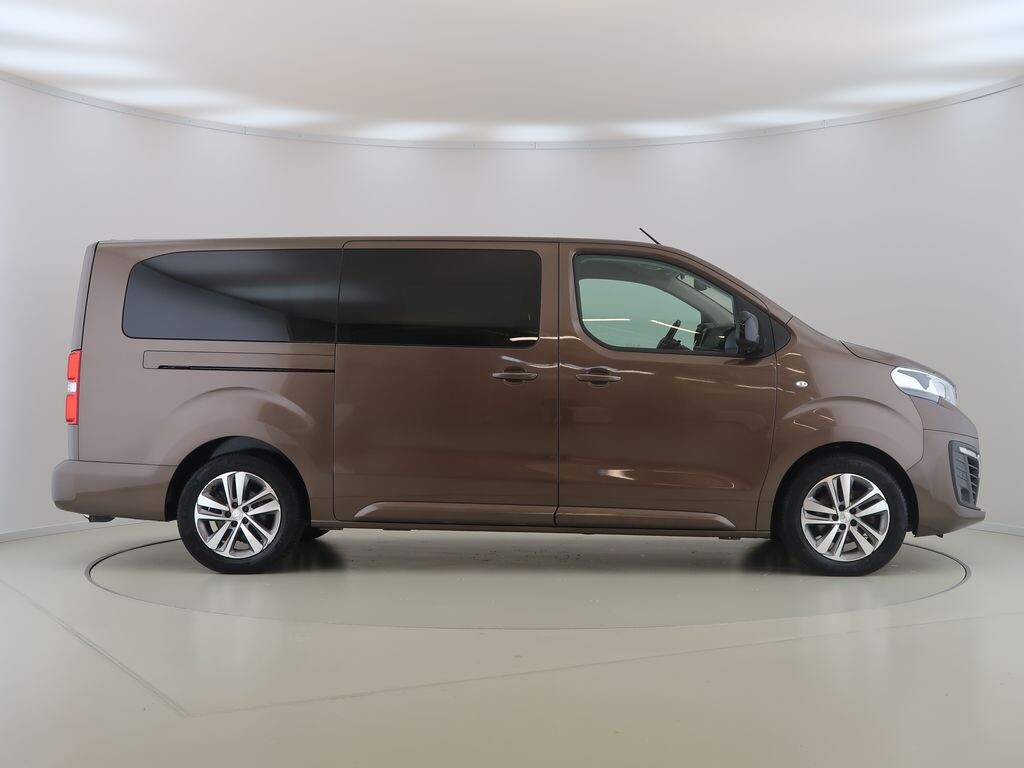 Peugeot Traveller
