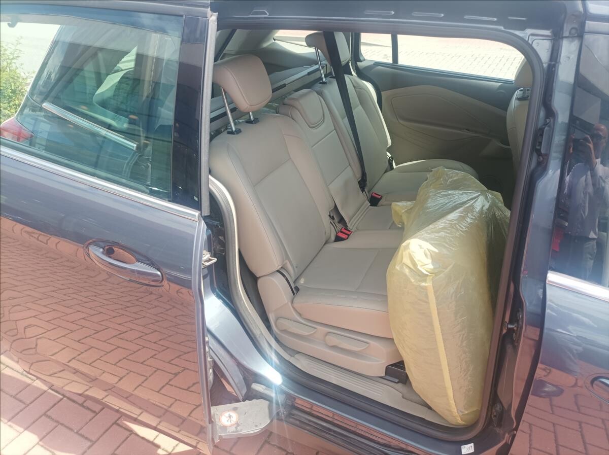 Ford Grand C-MAX